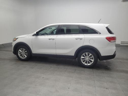 Snow White Pearl 2017 Kia Sorento LX