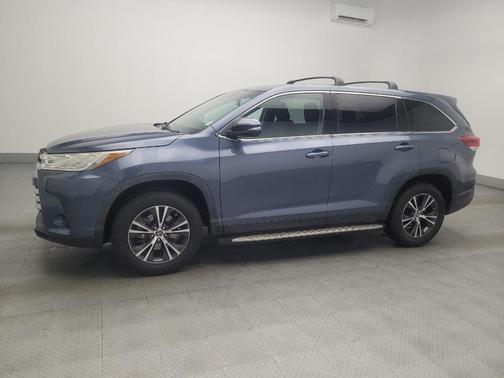 2019 Toyota Highlander LE I4