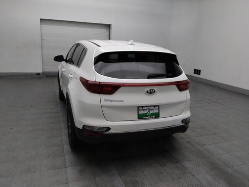 Snow White Pearl 2021 Kia Sportage LX