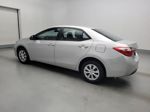 Photo 3 of 32 of 2016 Toyota Corolla L