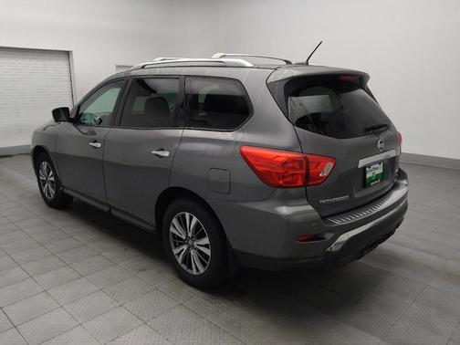 2017 Nissan Pathfinder SL