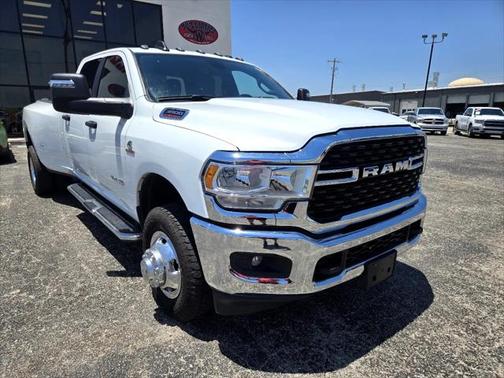 2024 RAM 3500 Big Horn 4x4 Crew Cab 8' Box
