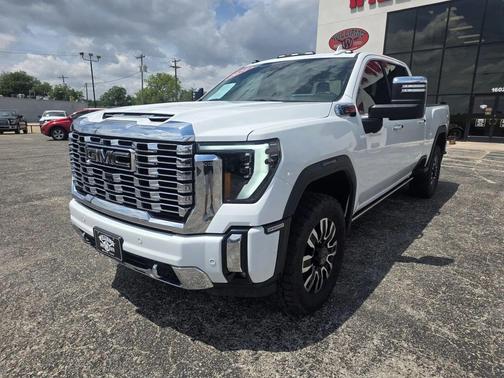 Summit White 2024 GMC Sierra 2500 Denali