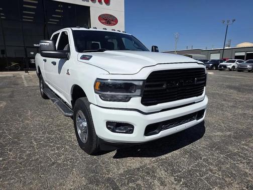 2023 RAM 2500 Tradesman 4x4 Crew Cab 6'4'' Box
