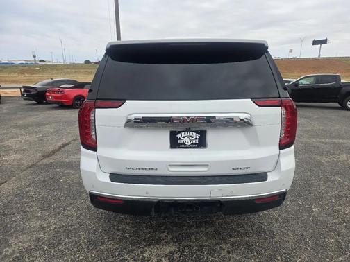 2023 GMC Yukon XL SLT