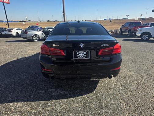 2019 BMW 530 530i Sedan