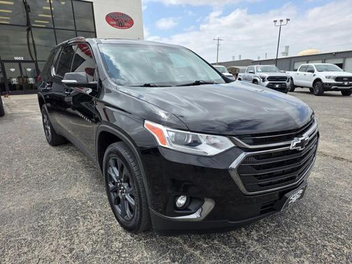 Mosaic Black Metallic 2020 Chevrolet Traverse RS