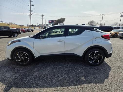 2020 Toyota C-HR Limited FWD (Natl)