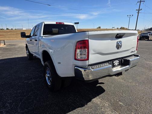 2024 RAM 3500 Big Horn 4x4 Crew Cab 8' Box