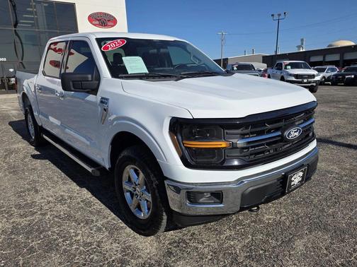 Oxford White 2025 Ford F-150 XLT