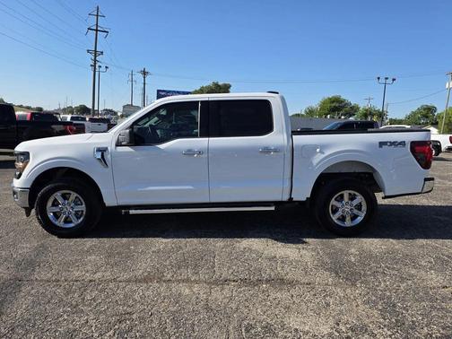 Oxford White 2025 Ford F-150 XLT