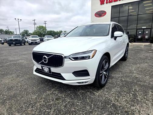 2021 Volvo XC60 T5 Momentum