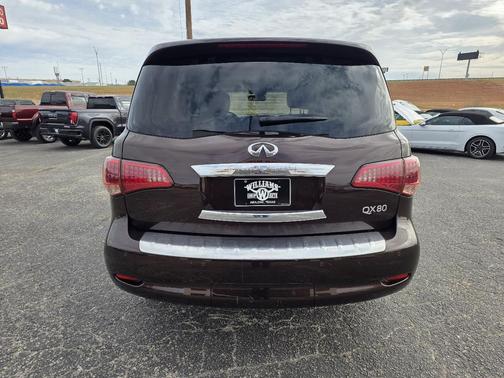 2017 INFINITI QX80 Base