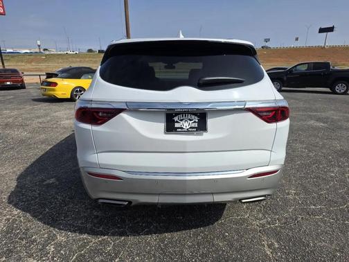 2022 Buick Enclave FWD 4dr Essence