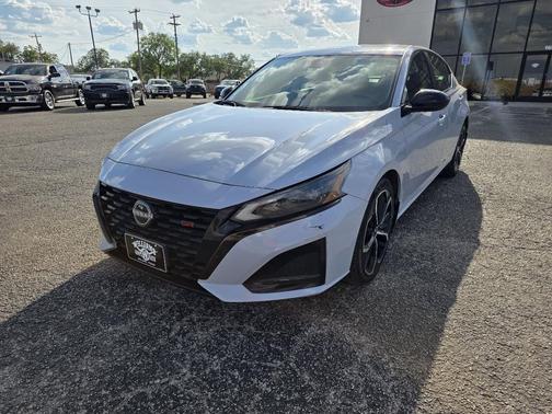 2023 Nissan Altima 2.5 SR Sedan