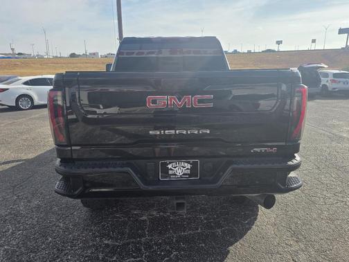 2024 GMC Sierra 2500 AT4