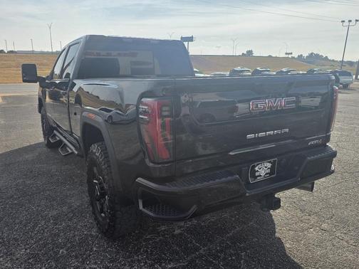 2024 GMC Sierra 2500 AT4