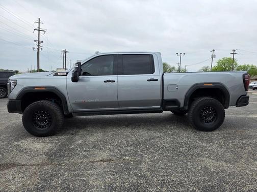 2025 GMC Sierra 2500 AT4X