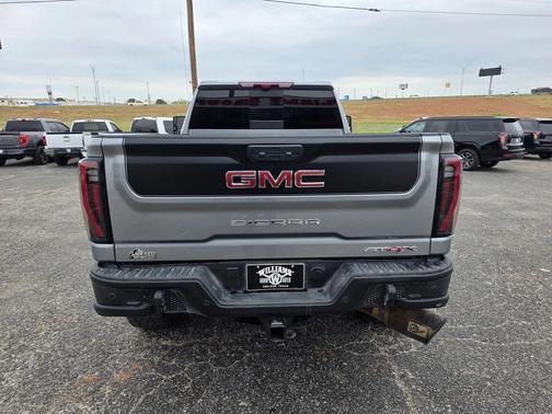 2025 GMC Sierra 2500 AT4X