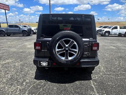 2020 Jeep Wrangler Unlimited Sahara