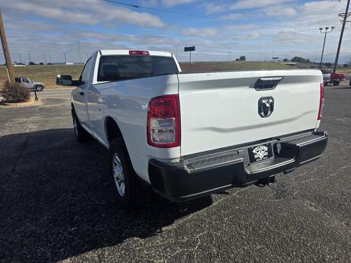 2022 RAM 3500 Tradesman 4x2 Reg Cab 8' Box