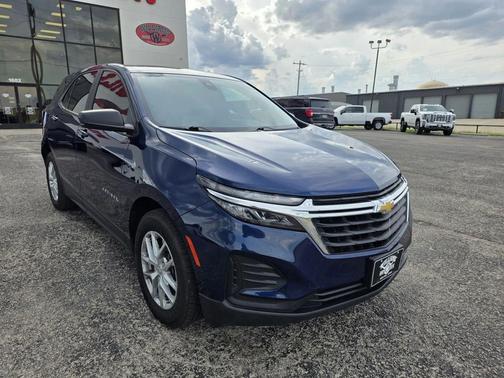 Blue Glow Metallic 2023 Chevrolet Equinox LS