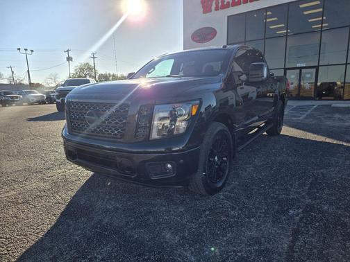 2019 Nissan Titan Platinum Reserve