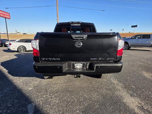 2019 Nissan Titan Platinum Reserve