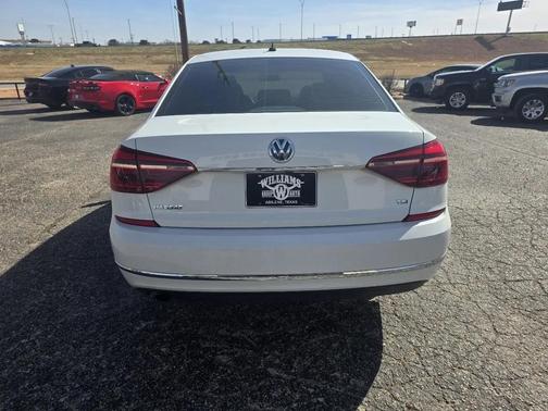 2017 Volkswagen Passat 1.8T S