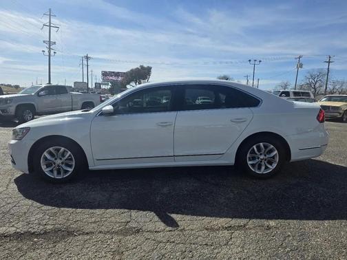 2017 Volkswagen Passat 1.8T S