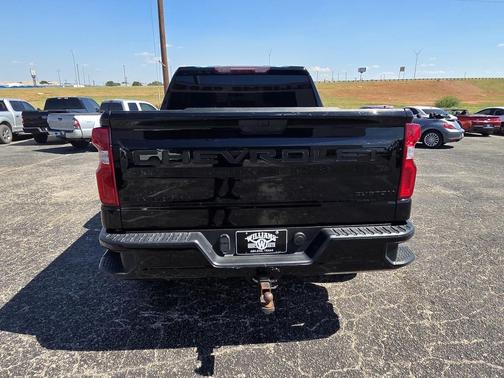 2022 Chevrolet Silverado 1500 Custom