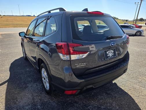 2021 Subaru Forester Base