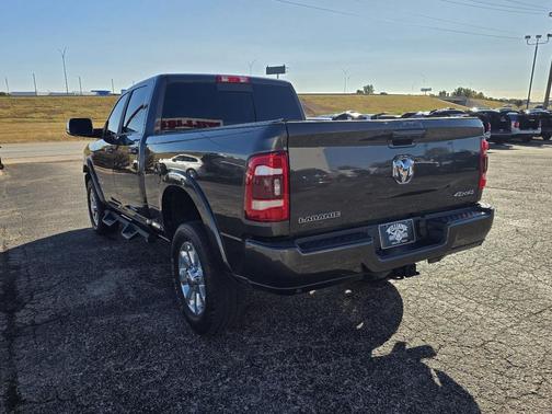 2022 RAM 2500 Laramie 4x4 Crew Cab 6'4'' Box
