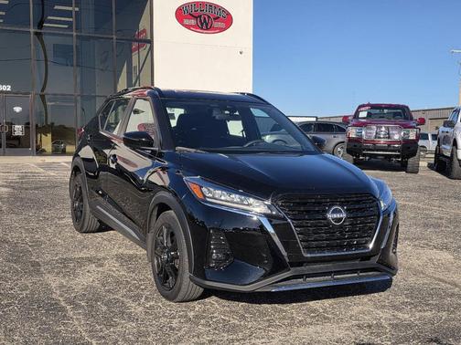 2024 Nissan Kicks SR