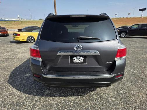 2013 Toyota Highlander Base