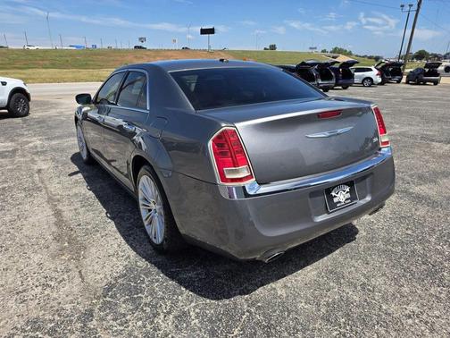 Dark Charcoal Pearlcoat 2011 Chrysler 300 Limited