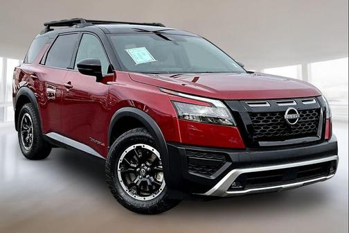 Scarlet Ember Tintcoat/Super Black 2024 Nissan Pathfinder Rock Creek 4WD