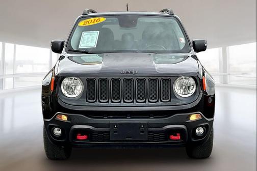 2016 Jeep Renegade Trailhawk