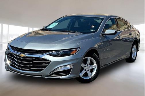 Sterling Gray Metallic 2023 Chevrolet Malibu FWD 1LT