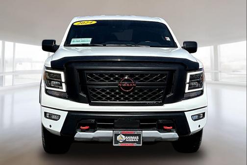 2024 Nissan Titan PRO-4X