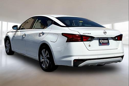Glacier White 2024 Nissan Altima S FWD