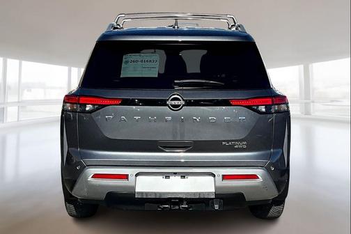 2023 Nissan Pathfinder Platinum 4WD