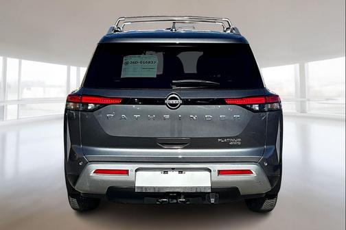 2023 Nissan Pathfinder Platinum 4WD