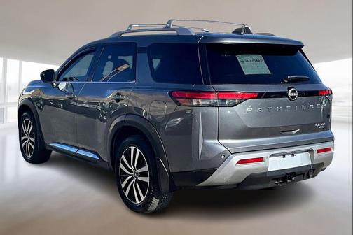 2023 Nissan Pathfinder Platinum 4WD