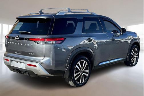 2023 Nissan Pathfinder Platinum 4WD