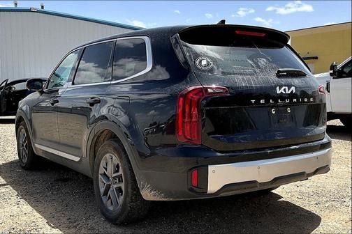 Ebony Black 2023 Kia Telluride LX
