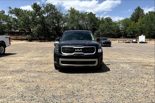 Ebony Black 2023 Kia Telluride LX