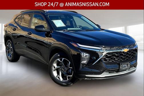 Mosaic Black Metallic 2025 Chevrolet Trax LT