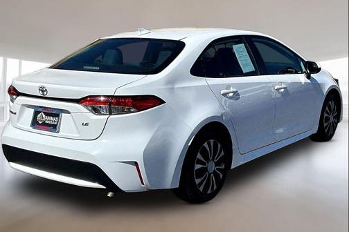 White 2022 Toyota Corolla LE