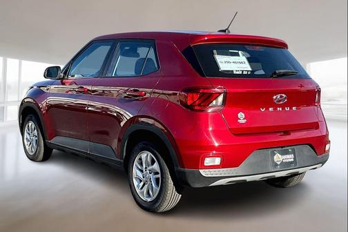 2024 Hyundai VENUE SE